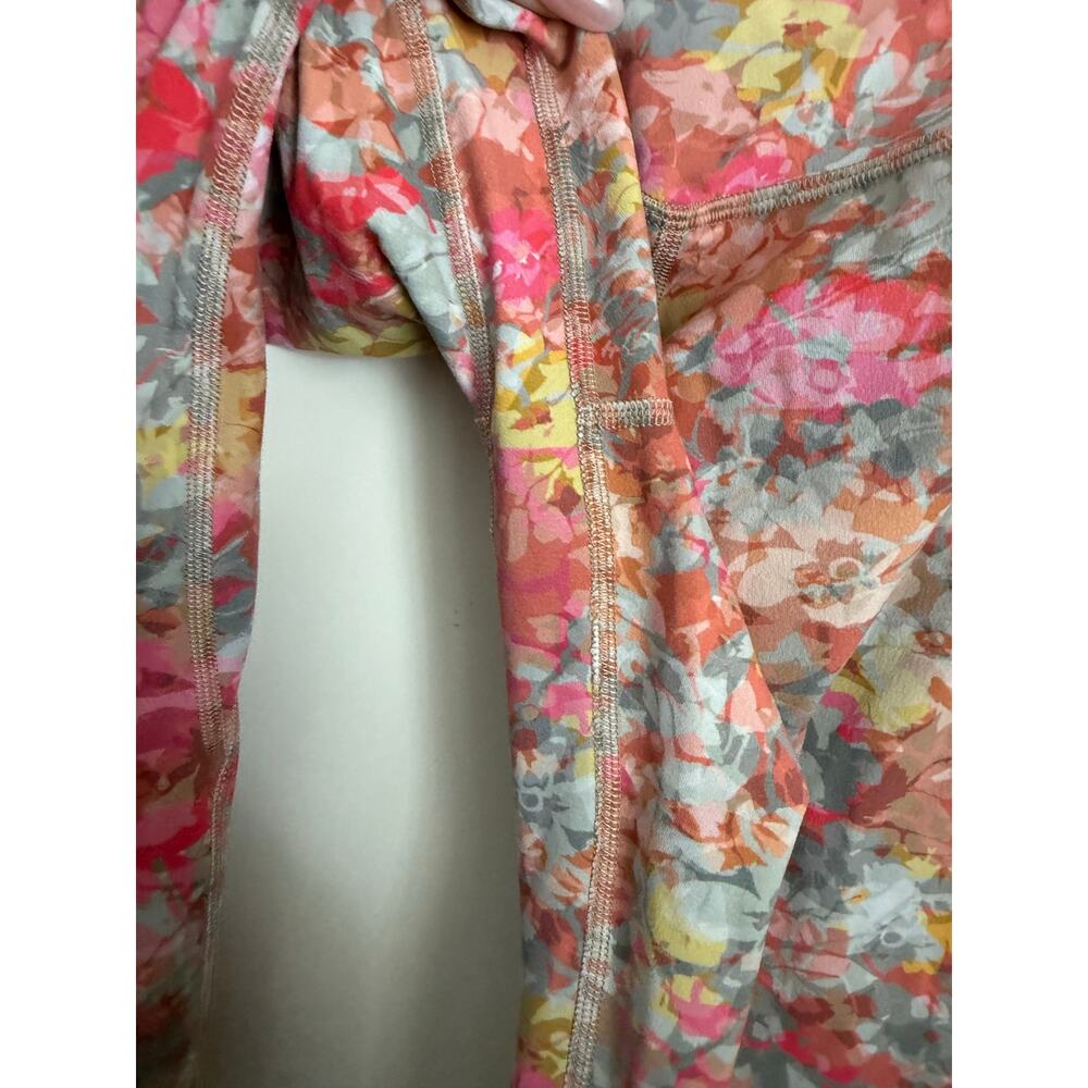 Lululemon Align Pant 25"
Inflorescence Multi 2 - Picture 6 of 7